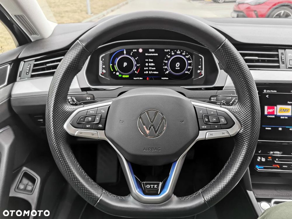 Volkswagen Passat - 20