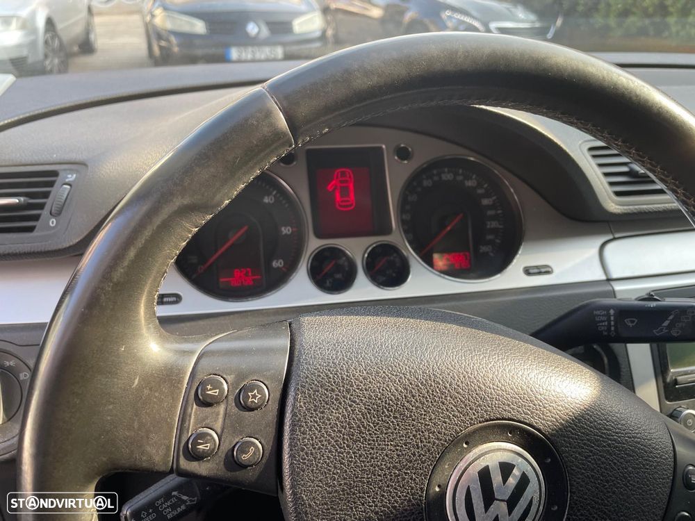VW Passat Variant 2.0 TDI Confortline - 4