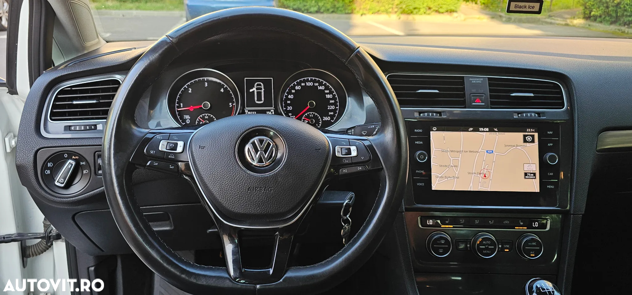 Volkswagen Golf - 9
