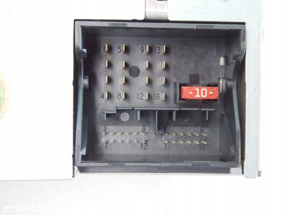 VW TOUAREG I 05r RADIO FABRYCZNE CD - 10