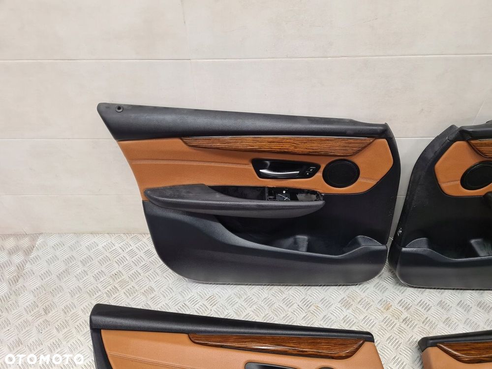 BMW F46 BOCZKI TAPICERKA DRZWI KOMPLET - 3