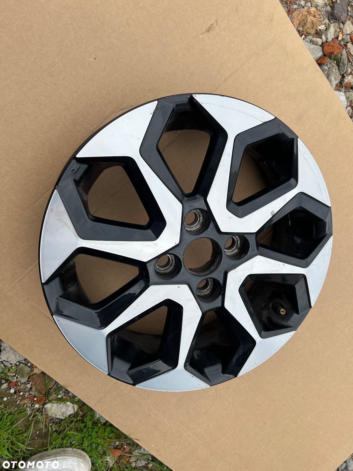 FELGA FELGI TOYOTA 4,5JX15H2 ET35 4X100 AYGO II 2 R15 15 4,5J X 42611-0H050 - 2