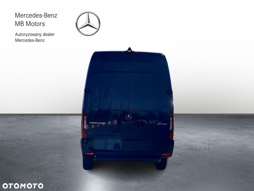 Mercedes-Benz Sprinter - 5