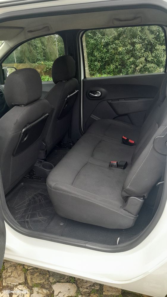 Dacia Lodgy 1.5 Blue dCi SL Go 7L - 8