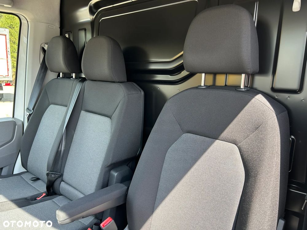 Volkswagen CRAFTER L5H2 NAJDŁUŻSZY LONG / POLIFT VIRTUAL / GWARANCJA + PAKIET SERWISOWY DO 2030 ROKU / JEDYNIE 5 TYŚ. KM PRZEBIEGU / KAMERA COFANIA / SILNIK 140 KM !! - 22