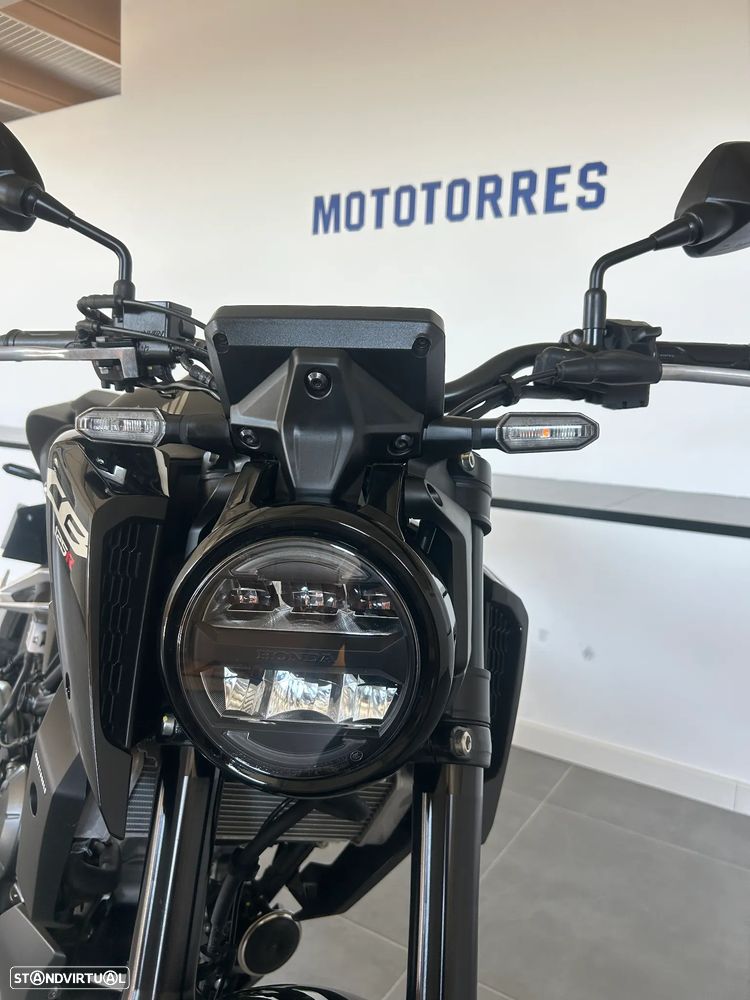 Honda CB 125R - 5