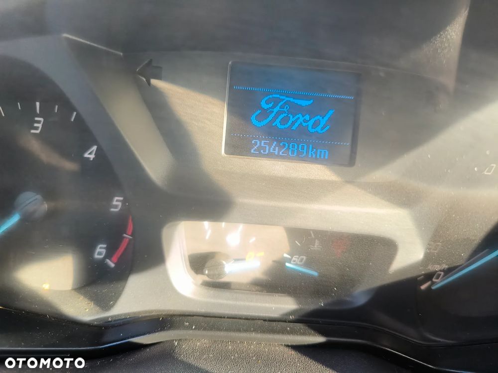 Ford Transit - 20