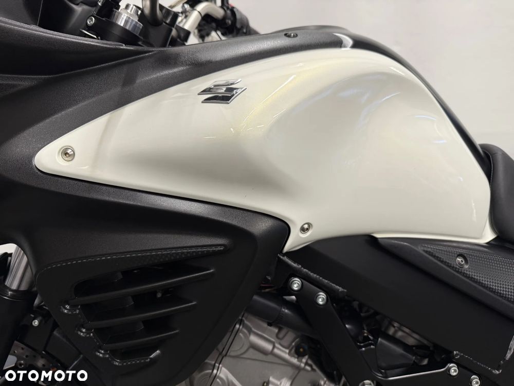 Suzuki V-STROM - 22