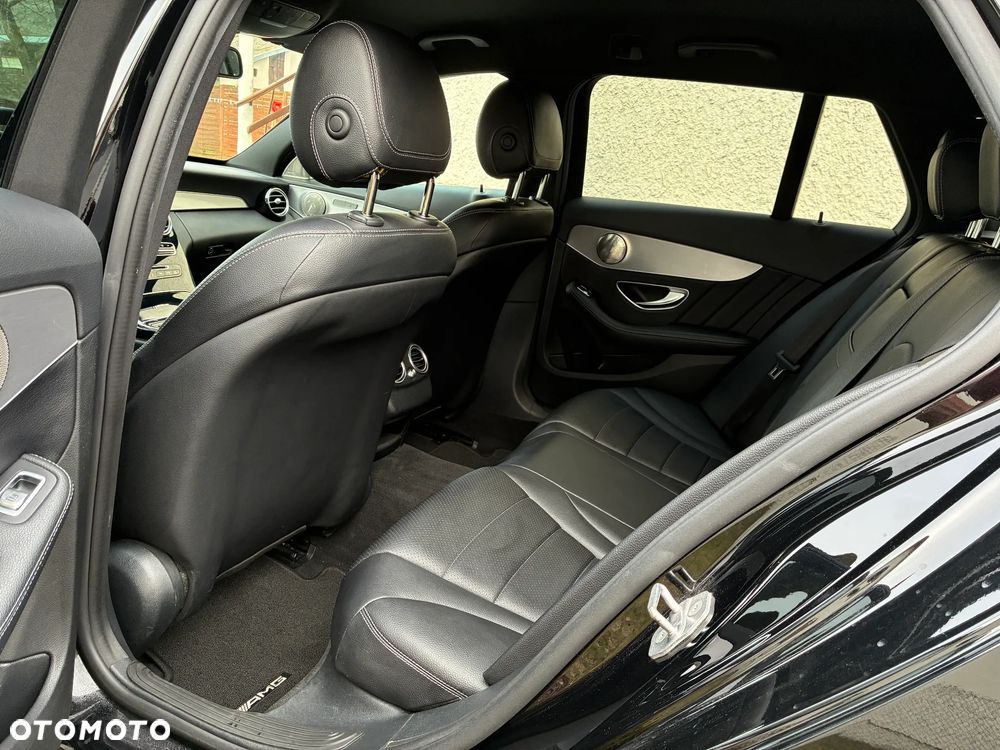 Mercedes-Benz Klasa C 220 d 4Matic 9G-TRONIC AMG Line - 26