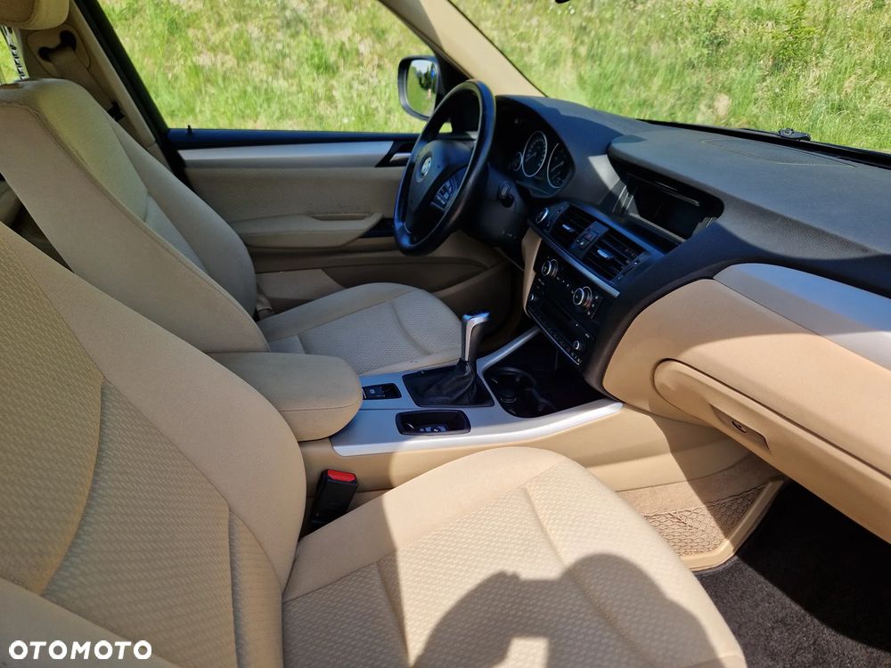 BMW X3 xDrive20d - 16