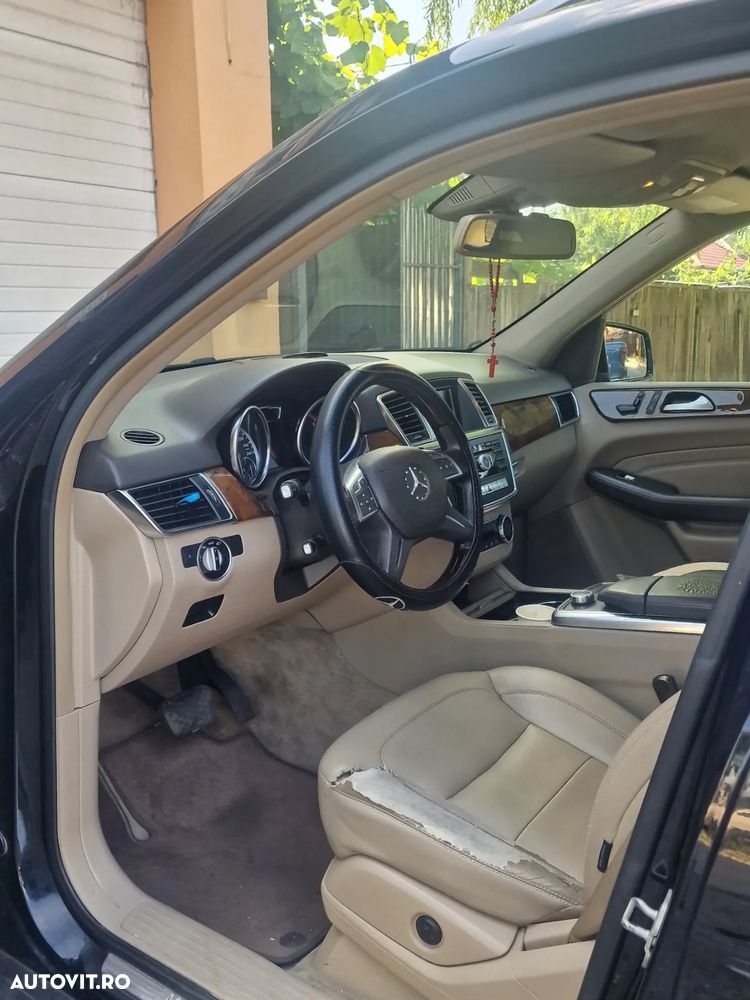 Mercedes-Benz ML 350 BlueTec 4MATIC Aut - 2