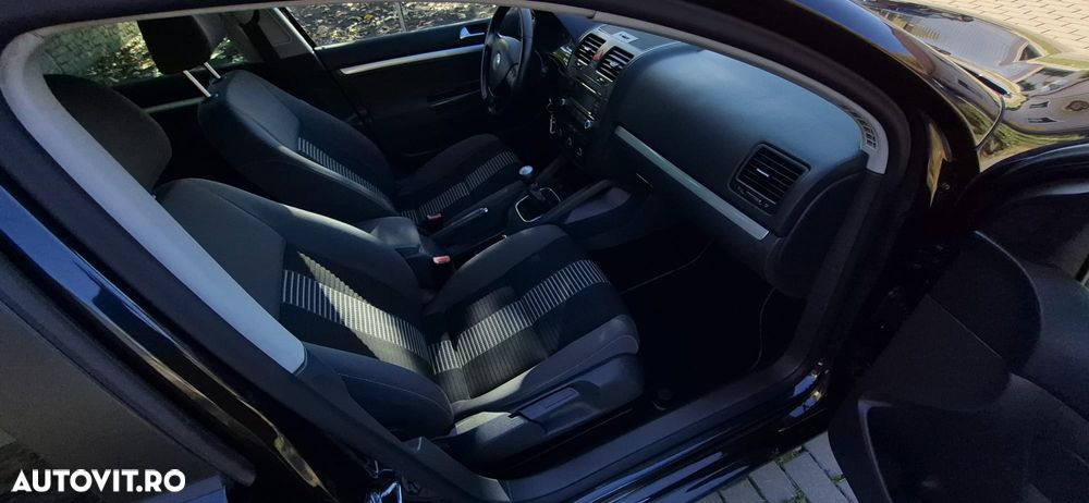 Volkswagen Golf - 9