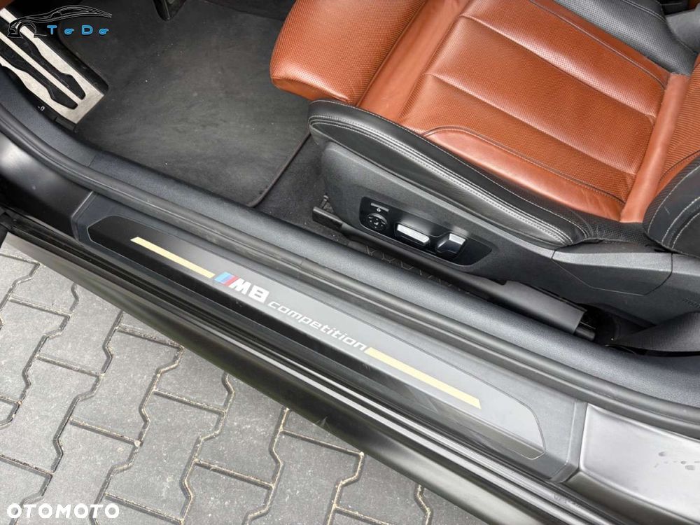 BMW Seria 8 M850i xDrive - 38