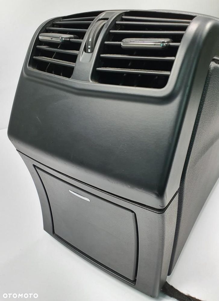 TUNEL ŚRODKOWY PODŁOKIETNIK DEKOR MERCEDES W212 EUROPA - 7