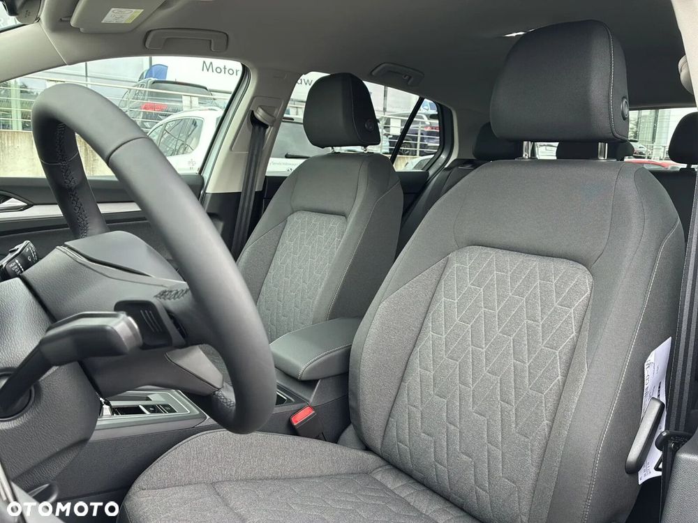 Volkswagen Golf - 6