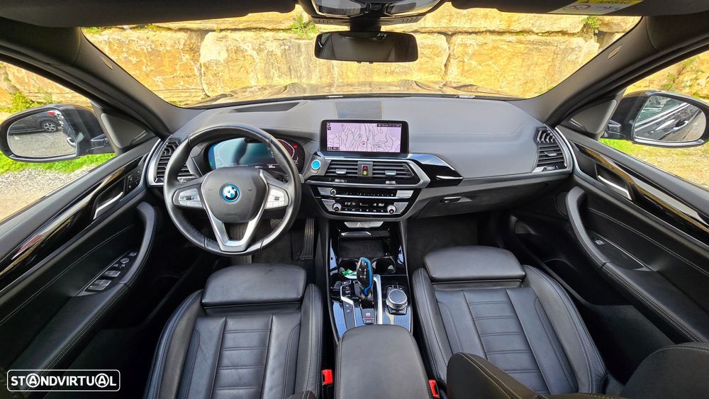 BMW iX3 Impressive - 12
