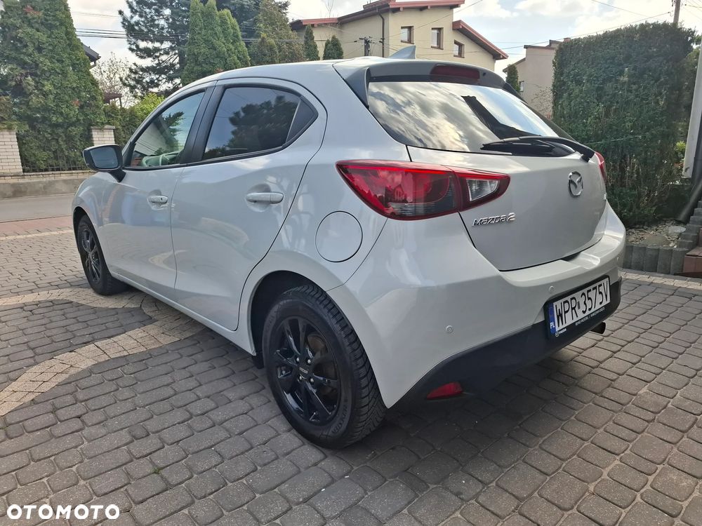 Mazda 2 - 5