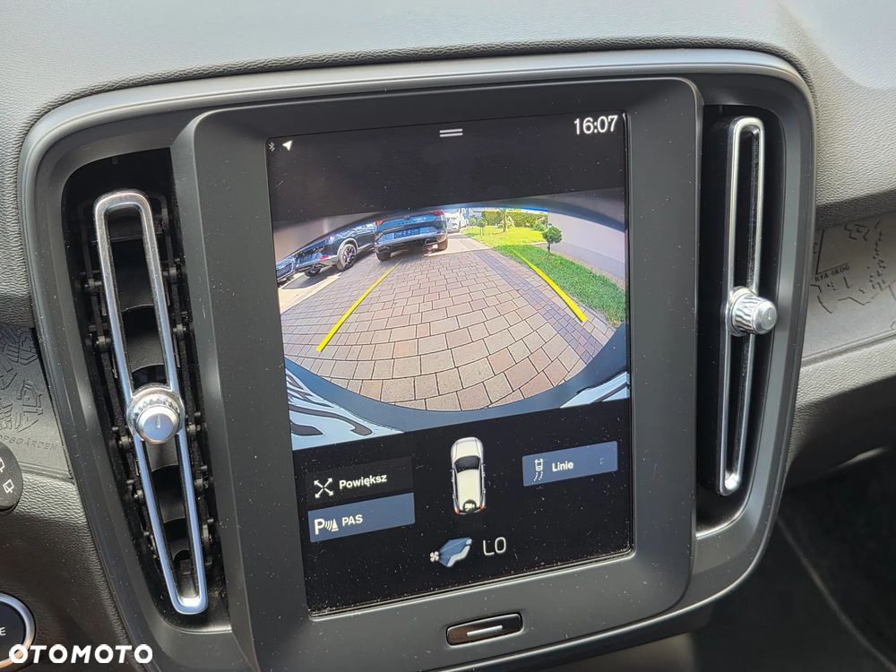Volvo XC 40 D3 AWD Momentum - 22