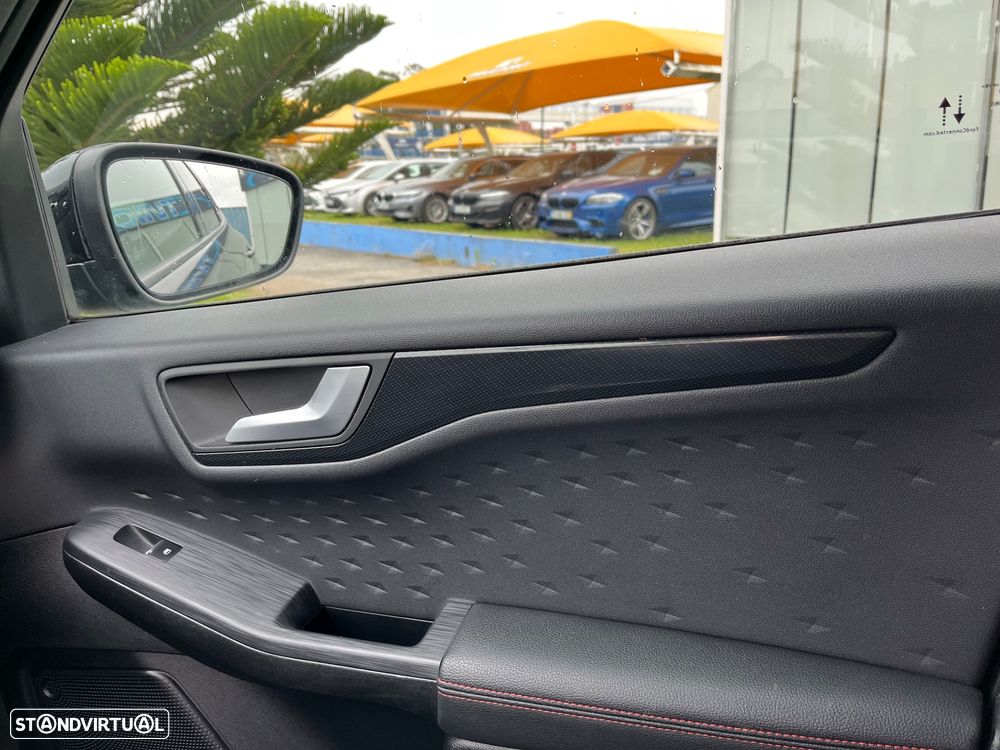 Ford Kuga 2.5 FHEV ST-Line - 43