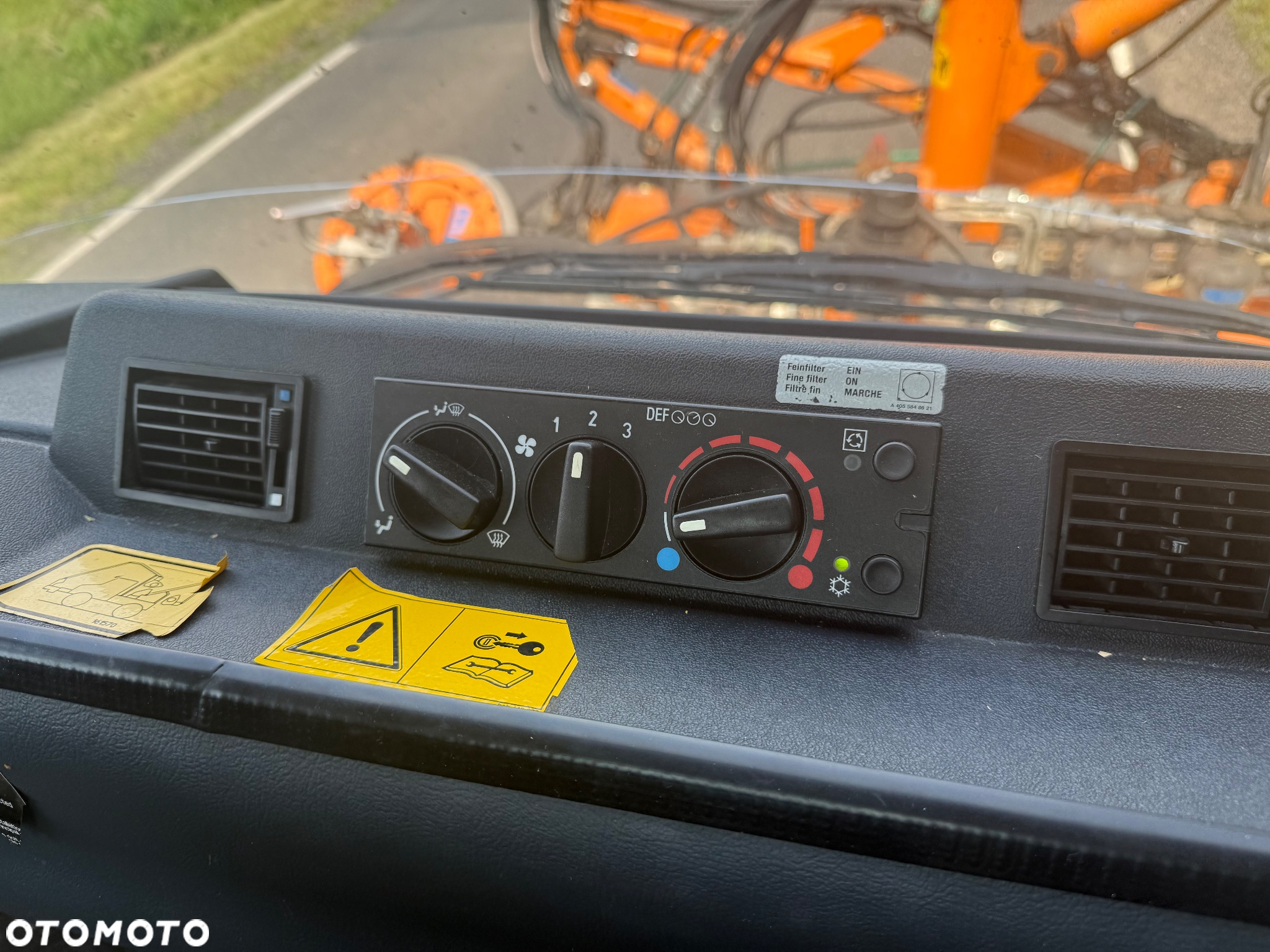 Mercedes-Benz UNIMOG U400 - 10