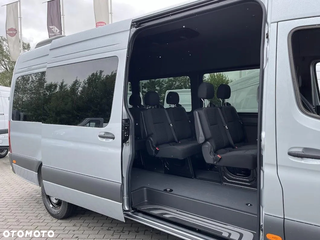 Mercedes-Benz Sprinter - 12
