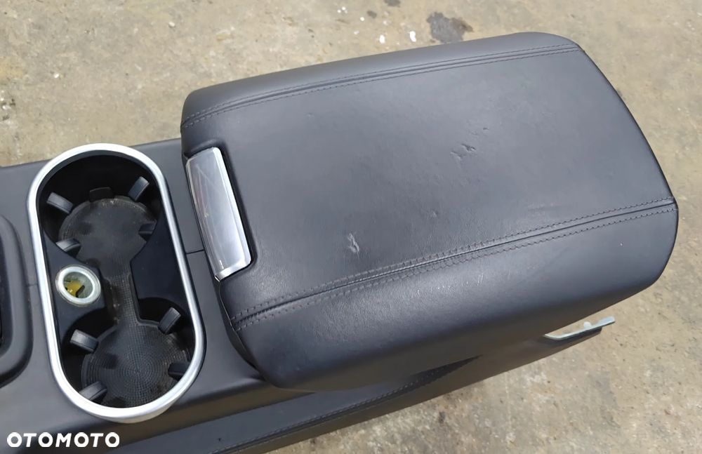 Porsche Cayenne 2 II 7P Panel Tunel Carbon Podłokietnik Przełączniki Sterowanie - 4