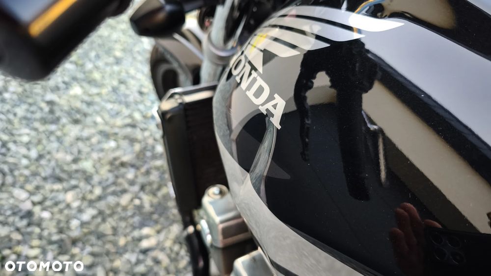 Honda CB - 10