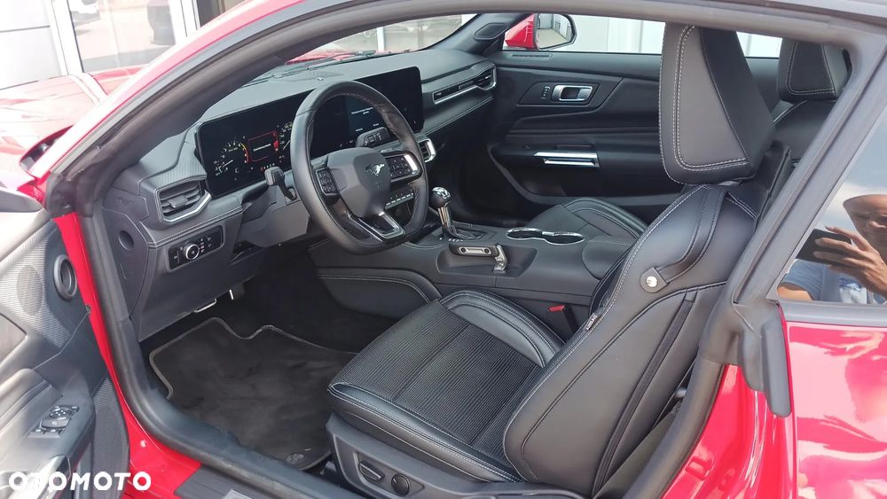 Ford Mustang 5.0 V8 GT - 12