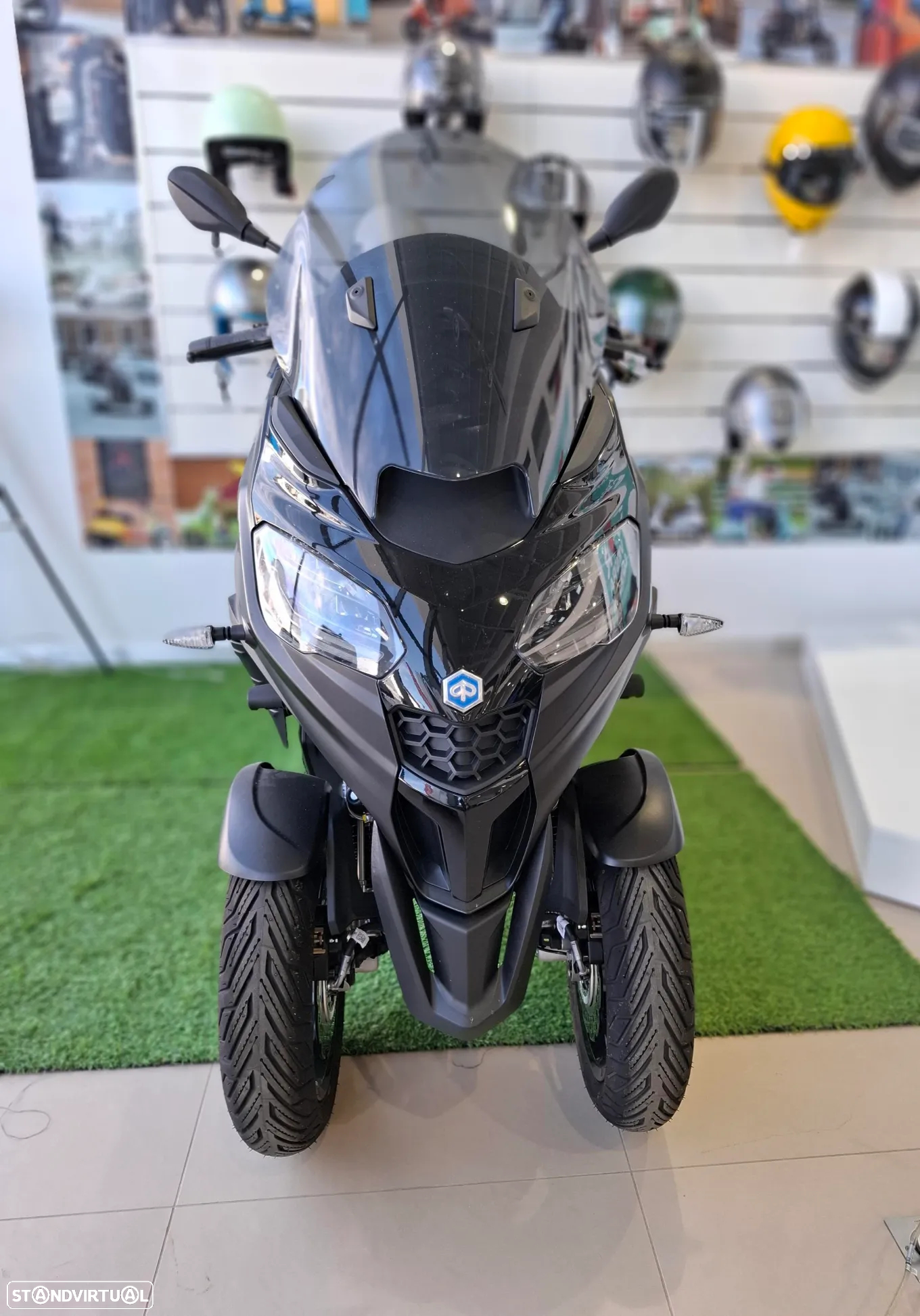 Piaggio MP3 Piaggio MP3 310 - 9