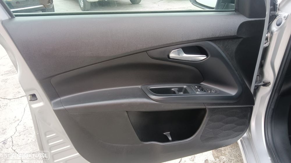 Fiat Tipo 1.3 M-Jet Pop - 4