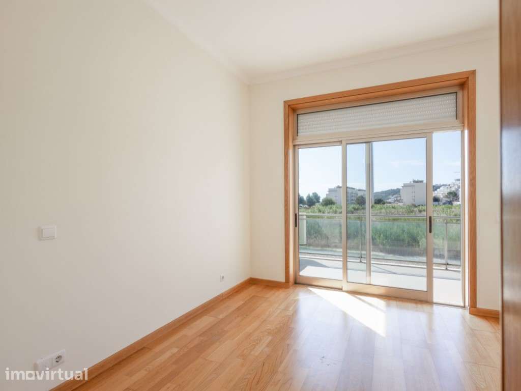 Apartamento T2 com aparcamento na FozVillage - Grande imagem: 4/26