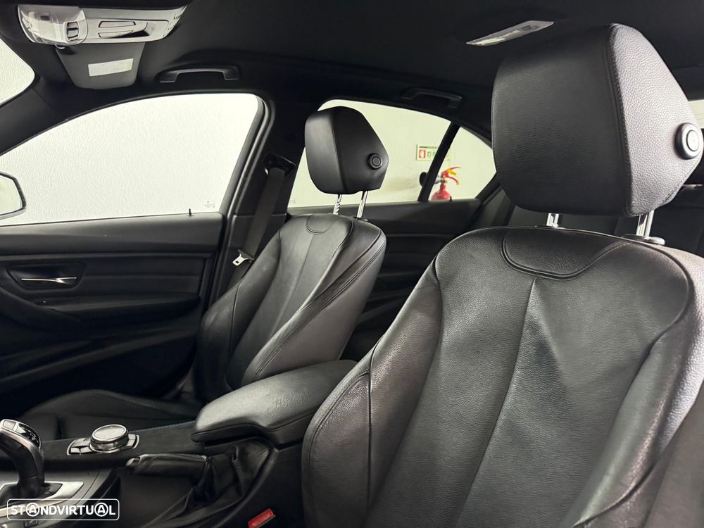 BMW 328 i Auto Pack M - 11