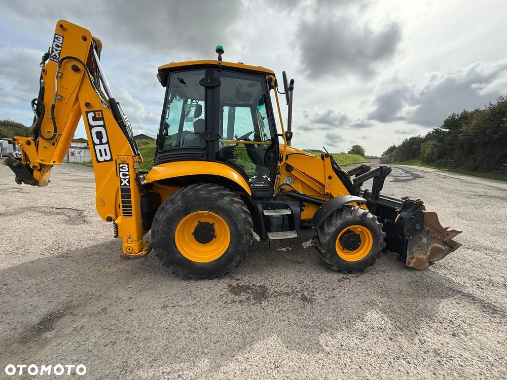 JCB 3CX PLUS - 4