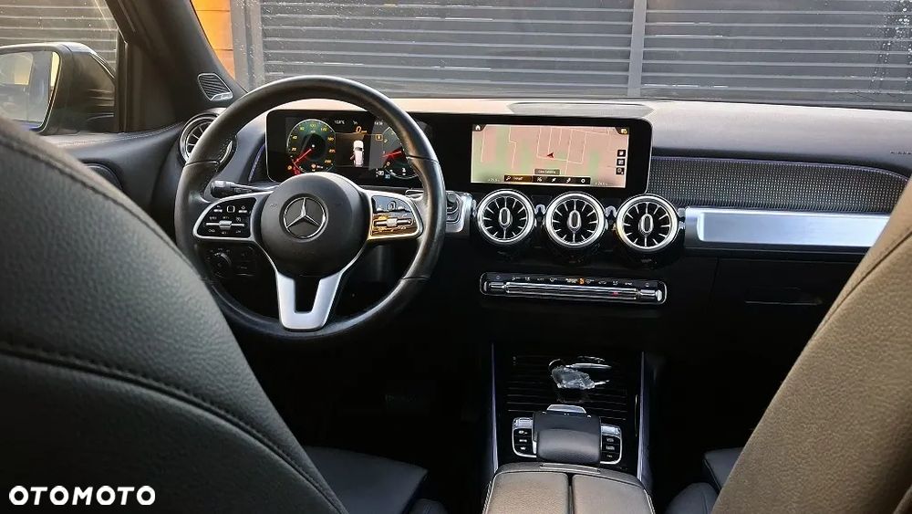 Mercedes-Benz GLB 250 4-Matic Progressive 8G-DCT - 10