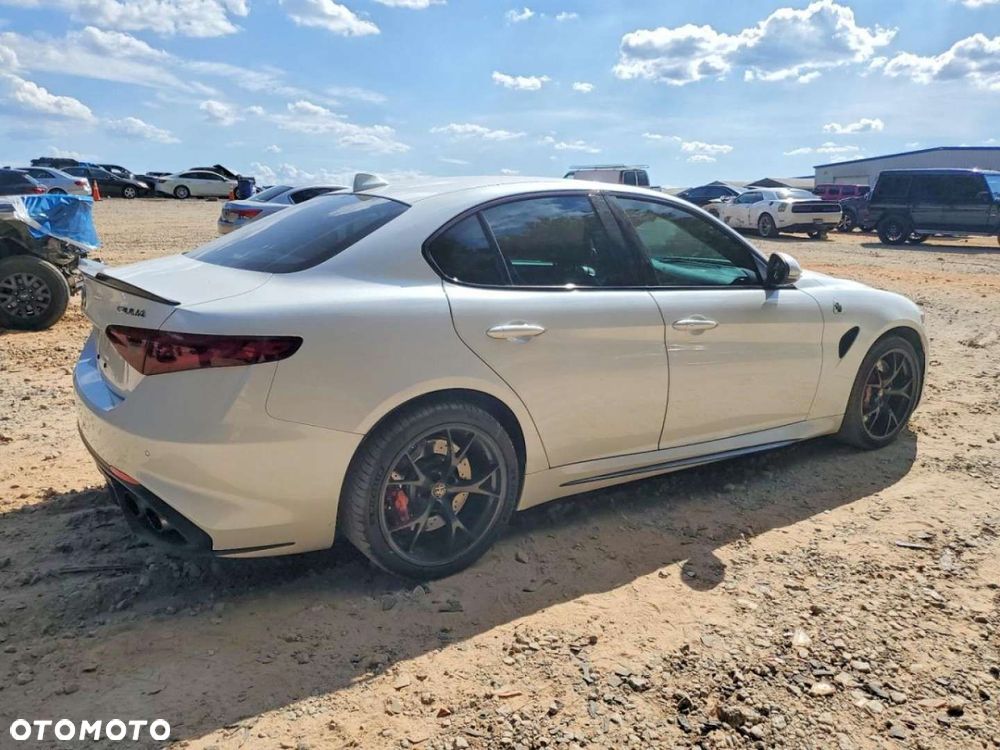 Alfa Romeo Giulia - 2