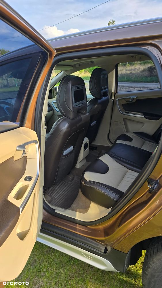 Volvo XC 60 D5 AWD Summum - 21