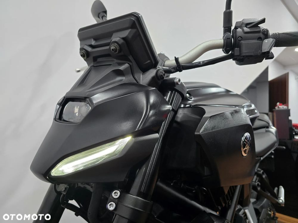 Yamaha MT - 24