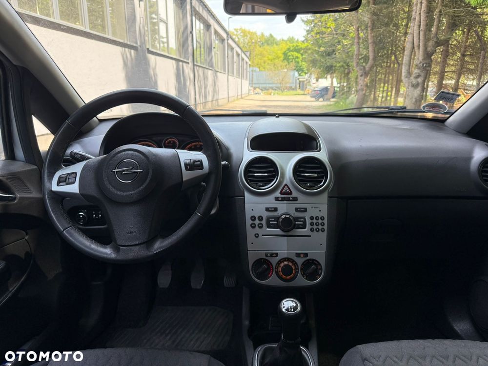 Opel Corsa 1.2 16V Cosmo - 10