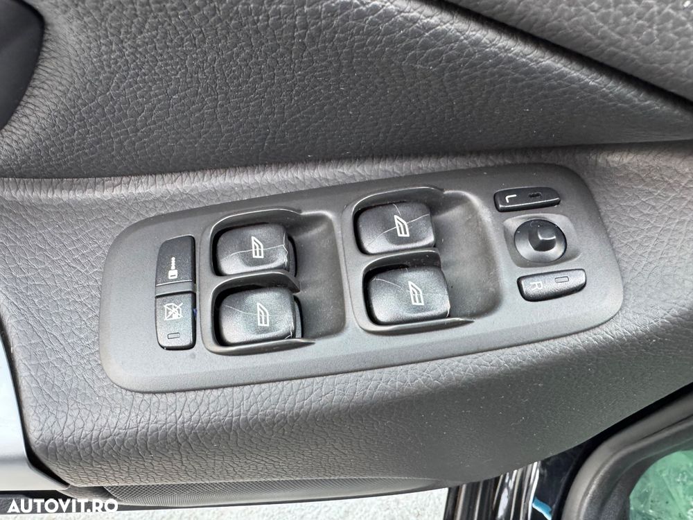 Volvo XC 90 D5 AWD Geartonic Summum - 11