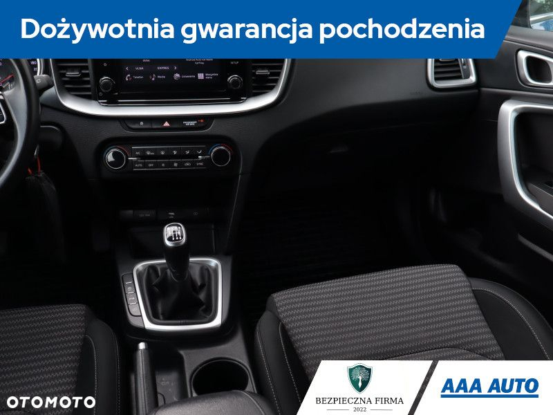 Kia Ceed - 9