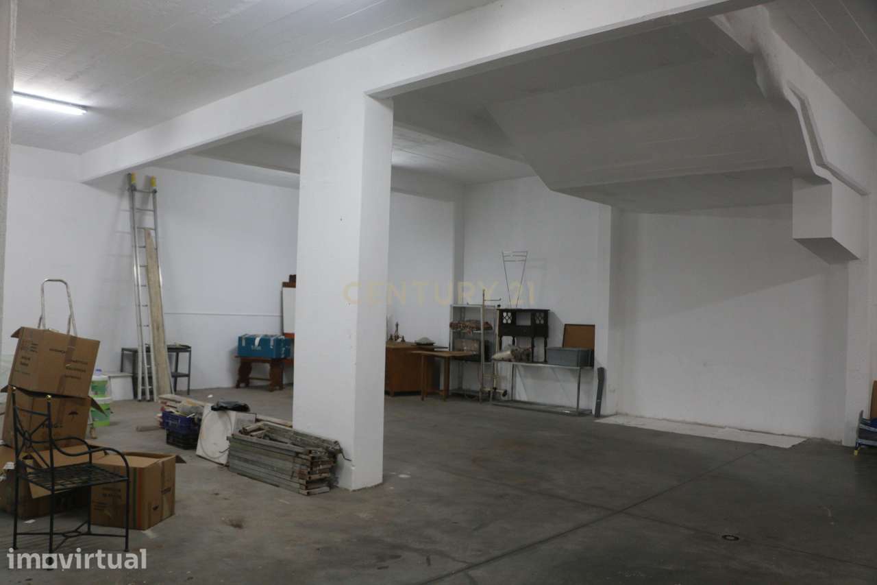 Garagem / Armazém para arrendamento em Rio de Mouro - Grande imagem: 4/14
