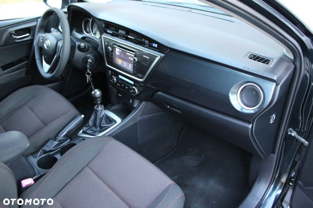 Toyota Auris 1.4 D-4D Life - 21