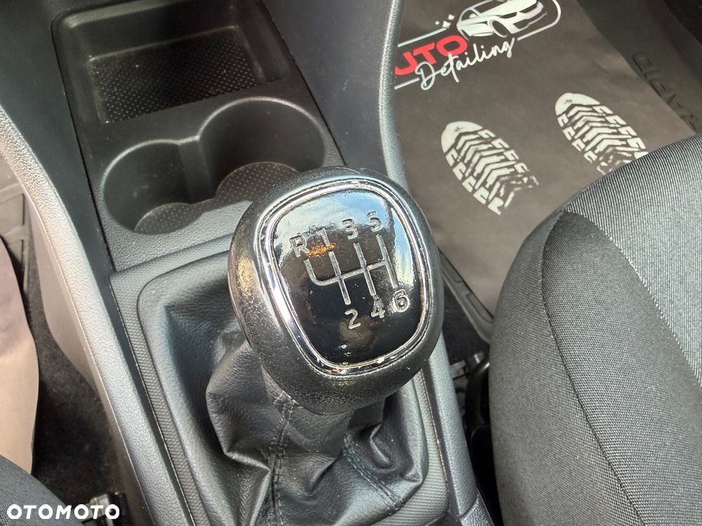 Skoda RAPID - 21