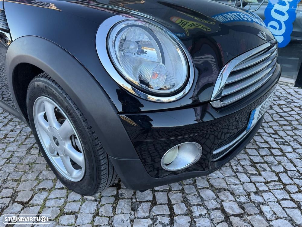 MINI 3 Portas One D - 11