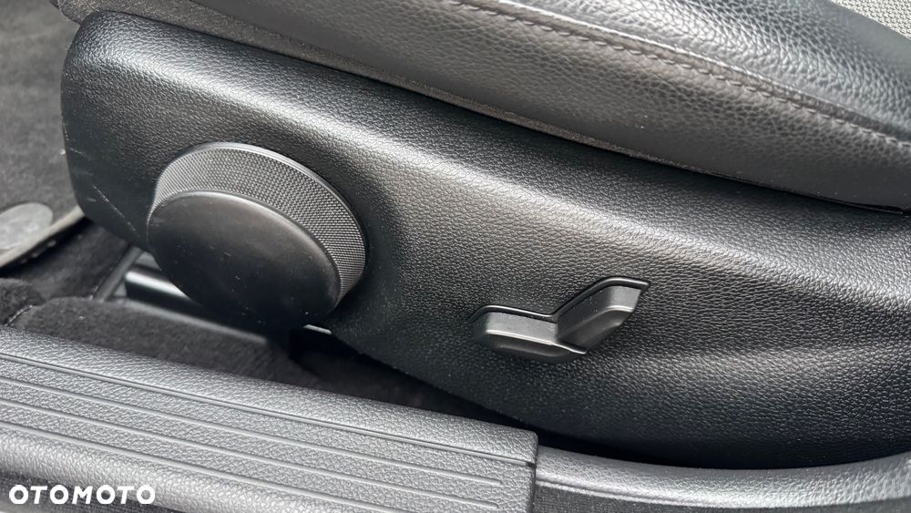 Mercedes-Benz Klasa C 180 Kompressor Automatik Avantgarde - 17