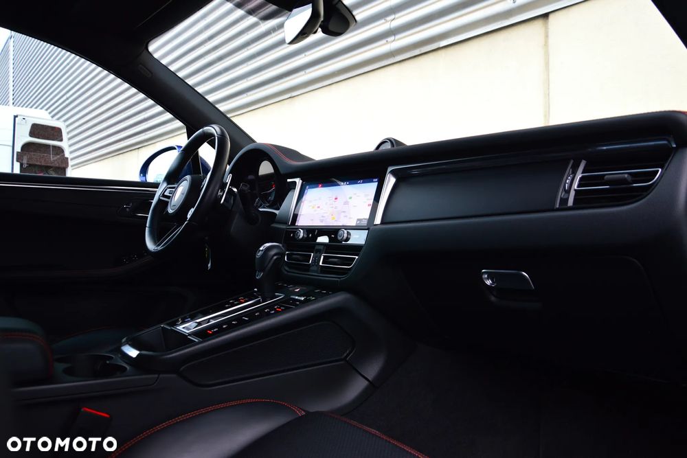 Porsche Macan Standard - 17