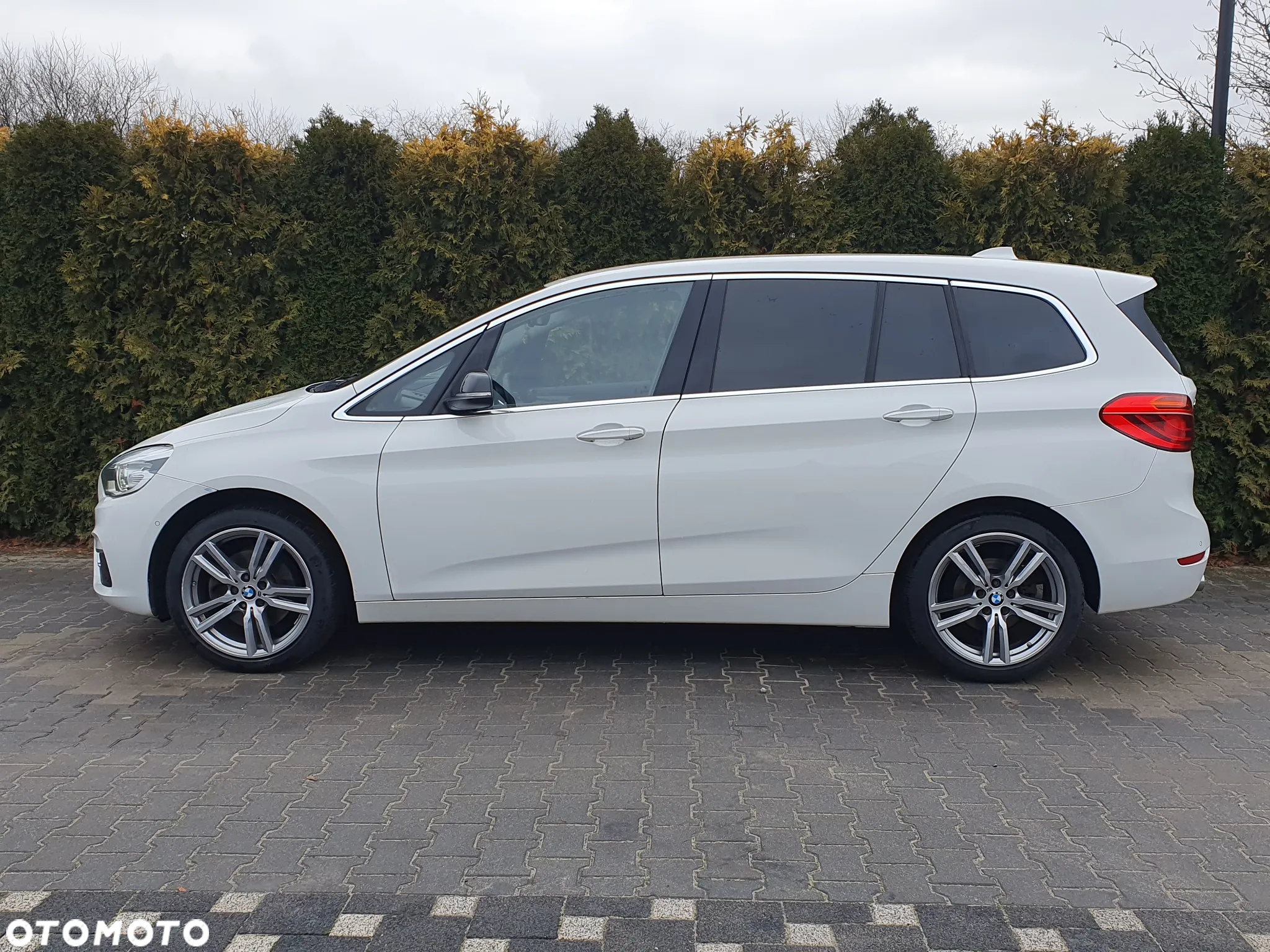 BMW Seria 2 218d Gran Tourer xDrive Sport-Aut Luxury Line - 2