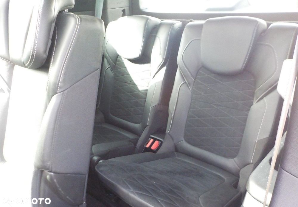 Renault Grand Scenic - 21