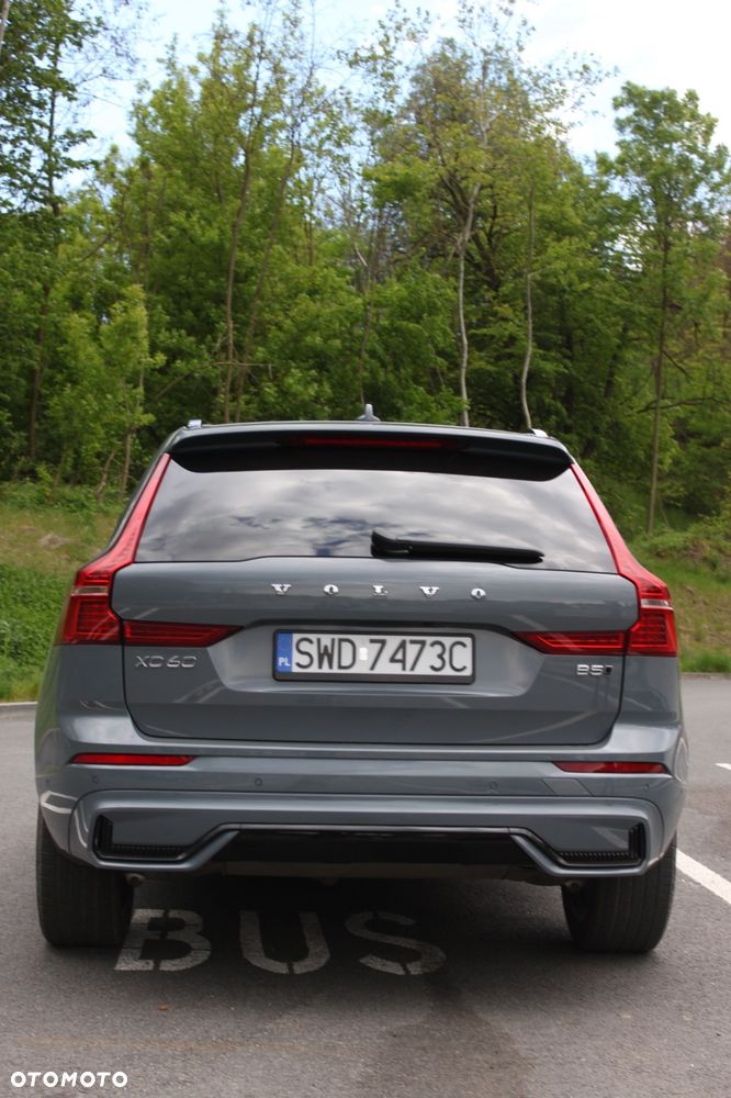 Volvo XC 60 B5 B AWD Plus Black Edition - 22