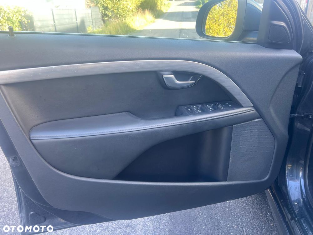 Volvo V70 D3 Geartronic Kinetic - 19